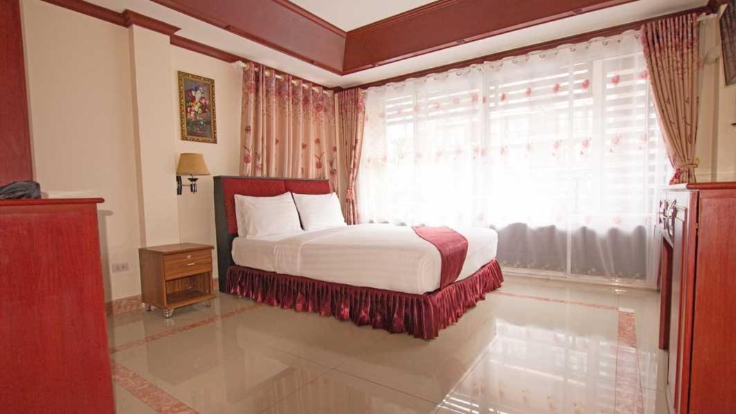 Bluebird Inn Pattaya Exterior foto